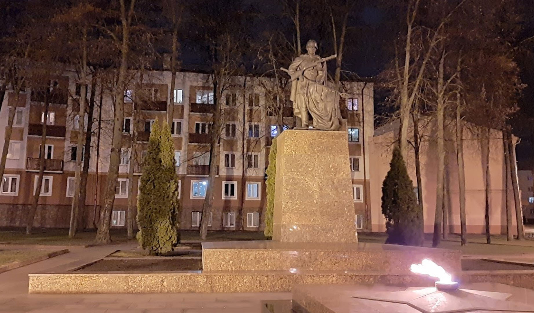 Вечный огонь на площади Труда, Гомель Screenshot_1.jpg