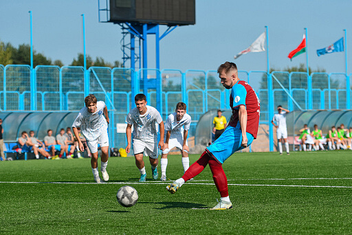 Автозаводец-Трактор против БФСО Динамо – победил сильнейший, фото